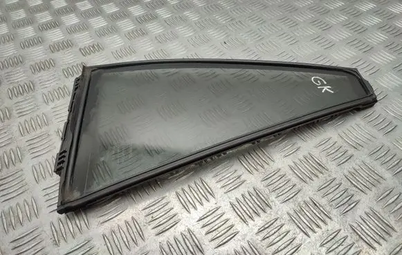 Toyota RAV 4 (XA50) Rear vent window glass 8818942070