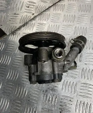 Mazda 323 F Power steering pump