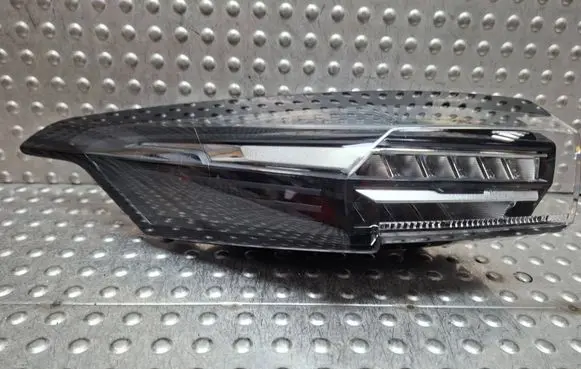 Peugeot 308 Rear/tail lights S26282243 9835299580