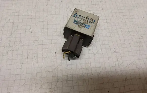 Mitsubishi Sigma Other relay MB894074 0689001630