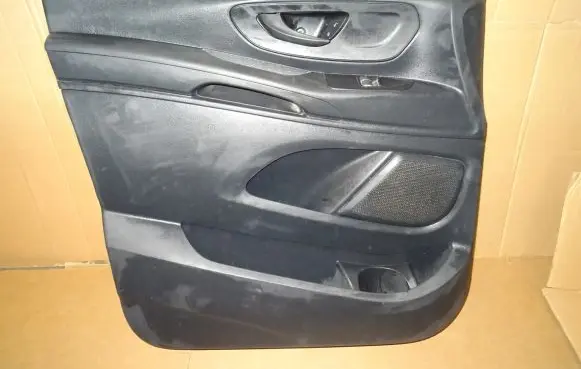 Mercedes-Benz Vito Viano W447 Front door card panel trim