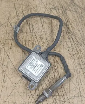 Mercedes-Benz E W213 Lambda probe sensor A0009050108