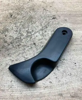 BMW 5 E39 Engine bonnet (hood) release handle 8226621
