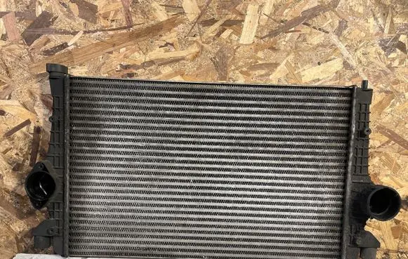 Volkswagen PASSAT B6 Intercooler air channel guide 7M3145804