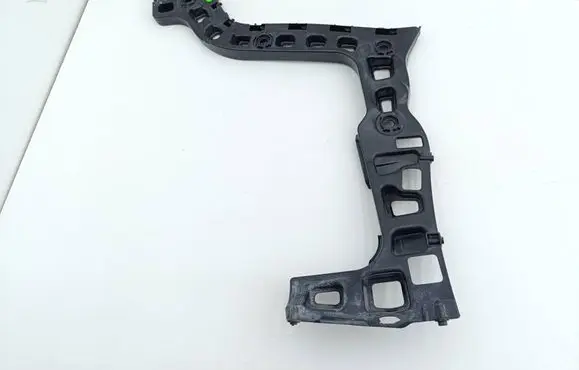 Volkswagen Atlas Bumper support mounting bracket corner 3CN807393