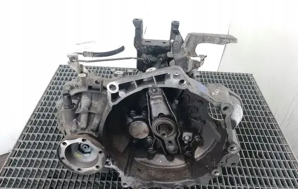 Volkswagen Polo IV 9N3 Manual 5 speed gearbox JDE