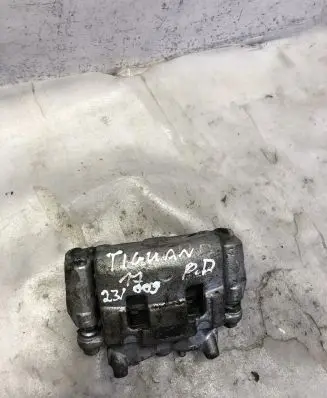 Volkswagen Tiguan Front brake caliper