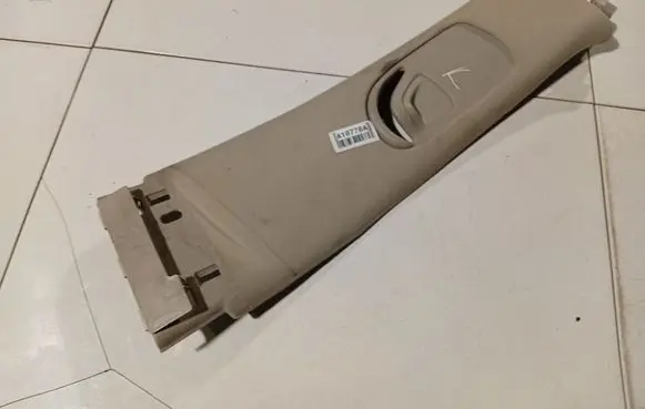 Renault Scenic II - Grand scenic II (B) pillar trim (top) 8200084325