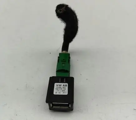 Audi A5 USB socket connector 5Q0035726
