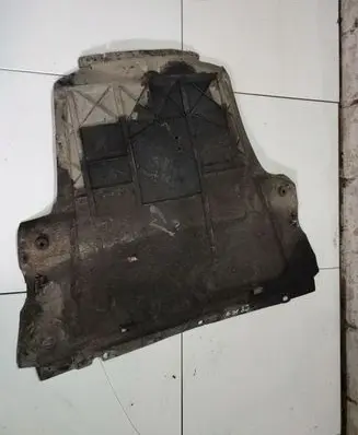 Engine splash shield/under tray