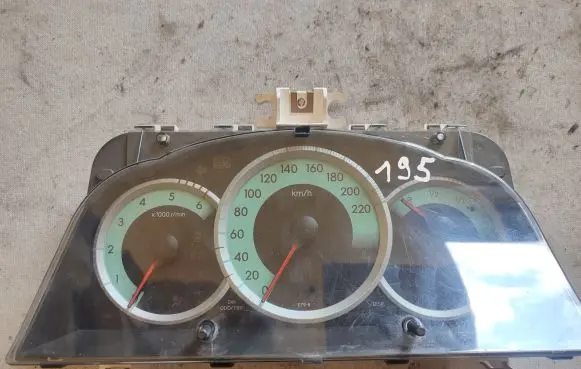 Toyota Corolla Verso AR10 Speedometer (instrument cluster) 838000F060