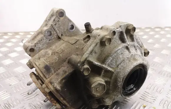 Gearbox transfer box case
