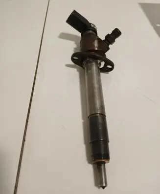 Land Rover Discovery 3 - LR3 Fuel injector 5U3Q9K546AA