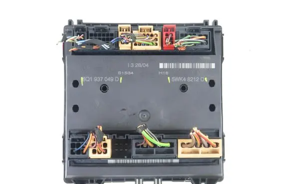 Volkswagen Polo IV 9N3 Central body control module 5WK48212D 6Q1937049D