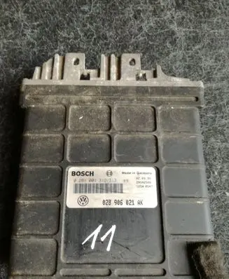 Volkswagen PASSAT B4 Engine control unit/module 0281001312 0281001313