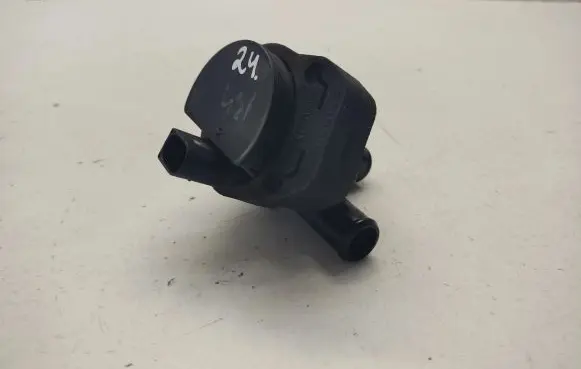 Mercedes-Benz A W176 Electric auxiliary coolant/water pump 3130591163 A2118350028