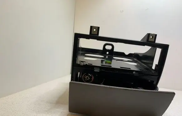 Cup holder front