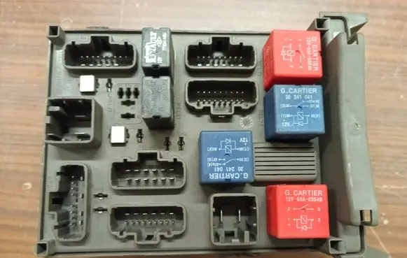 Renault Laguna II Fuse box set 518002209