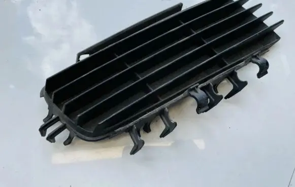 Opel Vectra C Front bumper lower grill 09186130 0551004542