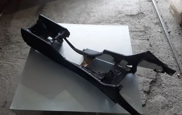 BMW 5 E39 Center console 8159687