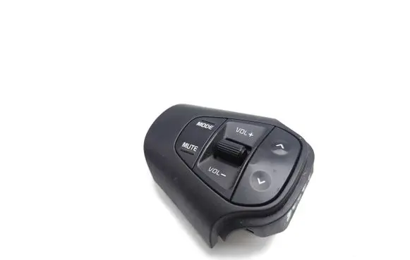 Steering wheel buttons/switches