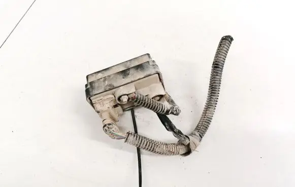 Coolant fan relay
