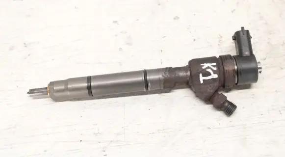 KIA Ceed Fuel injector 338002A900 0445110320