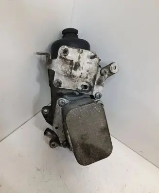 Citroen C4 II Oil filter mounting bracket