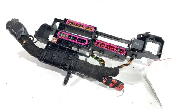 Audi A4 S4 B9 Fuse box set 8W0971845AT