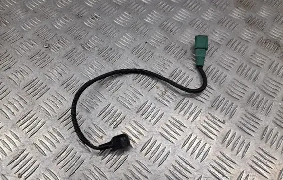 Audi A4 S4 B8 8K Detonation knock sensor 06E905377A