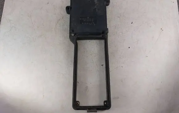 Mercedes-Benz E W124 Fuse box cover 1245400082