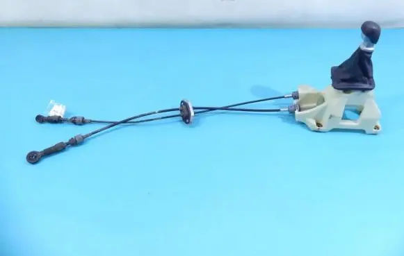 Gear shift cable linkage
