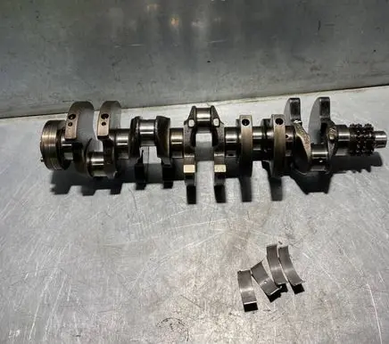 Mercedes-Benz E W124 Crankshaft 60203115 024 1025720
