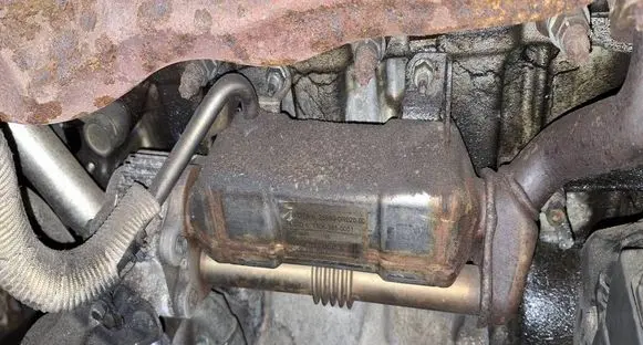 Toyota Avensis T250 EGR valve cooler 256800R02000 13063850001