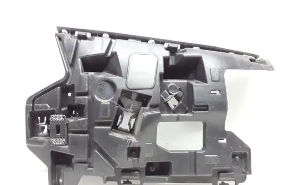 Volvo V40 Front bumper mounting bracket 31283741