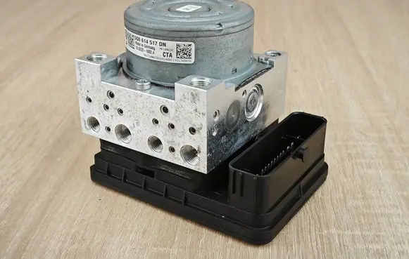 Audi Q3 F3 ABS Pump 5Q0614517DN