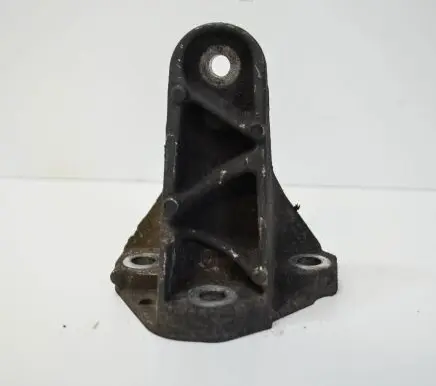 Jaguar XF X250 Engine mounting bracket 5R836061BA