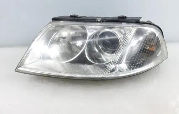 Volkswagen PASSAT B5.5 Headlight/headlamp 