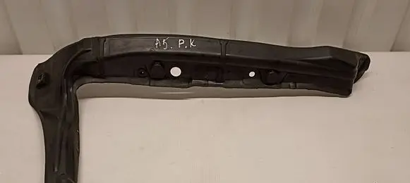 Audi A5 8T 8F Fender end trim 8T0821111A