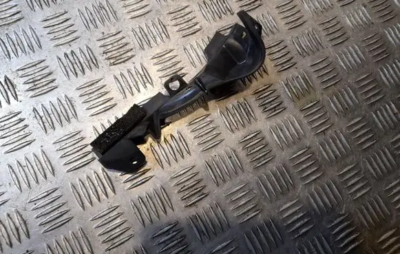 Audi A6 S6 C7 4G Fender mounting bracket 4G0805233