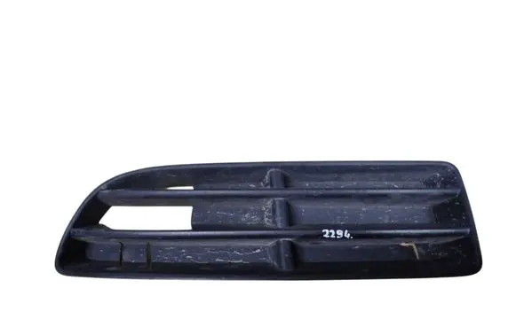Volkswagen Golf IV Front bumper lower grill 1J5853665A