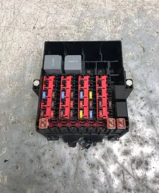 Ford Fiesta Fuse box set 8V5T-14A005-AFE
