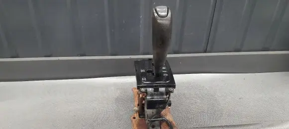 Mitsubishi Pajero Gear shifter/selector