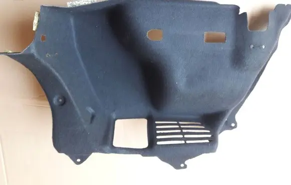 Trunk/boot side trim panel