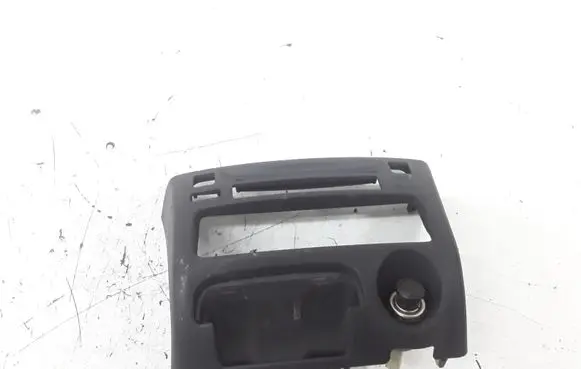 Radio/GPS head unit trim