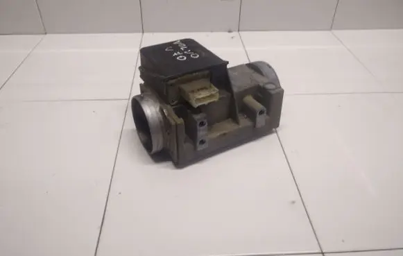Volvo S70 V70 V70 XC Mass air flow meter 0281002074 1275245