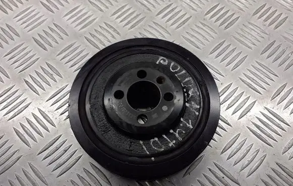 Volkswagen Polo IV 9N3 Alternator pulley 045105245BU