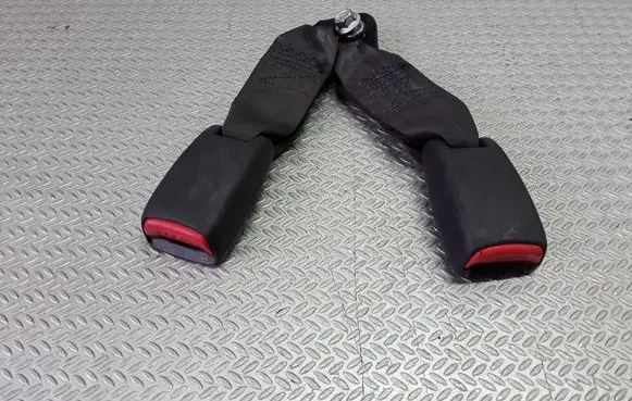 Honda Accord Middle seatbelt buckle (rear) 