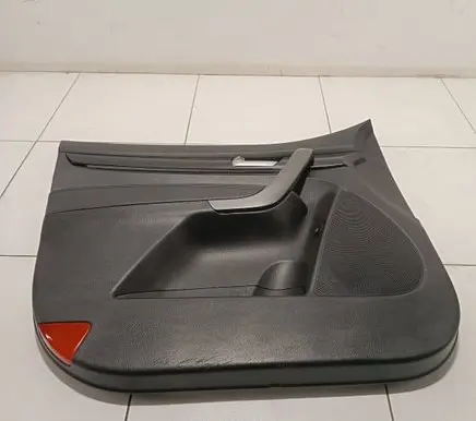 KIA Sorento Front door card panel trim 935702P300VA 20140516 823012PRR0VA