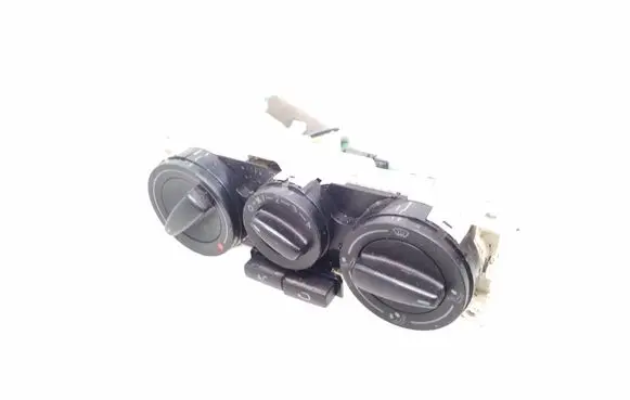 Volkswagen Golf IV Climate control unit 1j0820045f